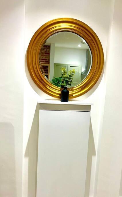 Brand New Apt - Beach Breeze Spacious 1-Bedroom Apartment With Parking - Sleeps 4 Ppl- Internet بورنماوث المظهر الخارجي الصورة