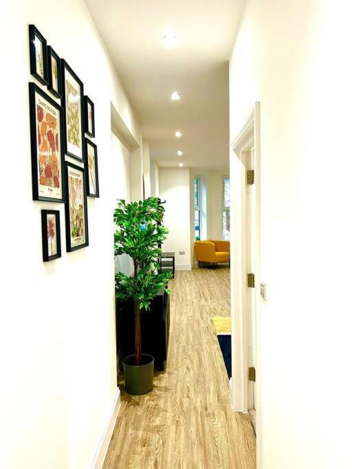 Brand New Apt - Beach Breeze Spacious 1-Bedroom Apartment With Parking - Sleeps 4 Ppl- Internet بورنماوث المظهر الخارجي الصورة