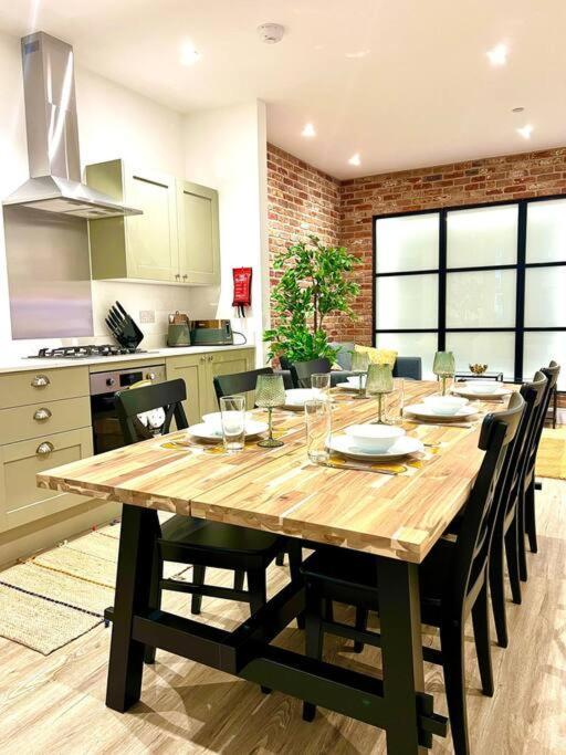 Brand New Apt - Beach Breeze Spacious 1-Bedroom Apartment With Parking - Sleeps 4 Ppl- Internet بورنماوث المظهر الخارجي الصورة