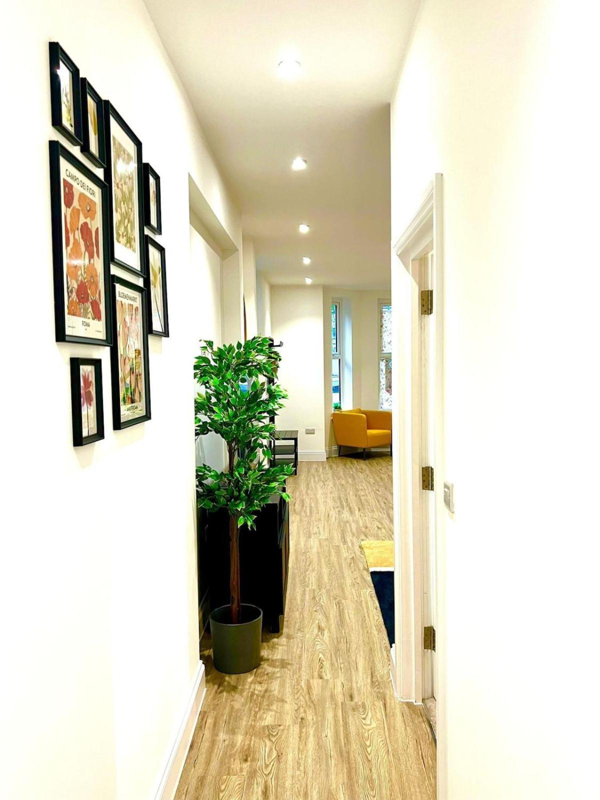 Brand New Apt - Beach Breeze Spacious 1-Bedroom Apartment With Parking - Sleeps 4 Ppl- Internet بورنماوث المظهر الخارجي الصورة